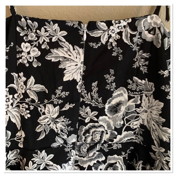 Voodoo Vixen Pin Up Dress Black White Floral Polka Dot Lace Trim Size XL - Picture 9 of 12